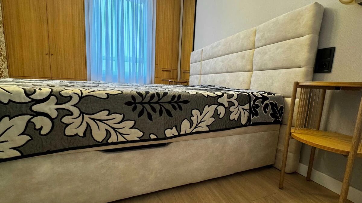 Apartments for sale. 1 room, 37 m², 4th floor/8 floors. 4, Teremkivska 4, Kyiv. 
