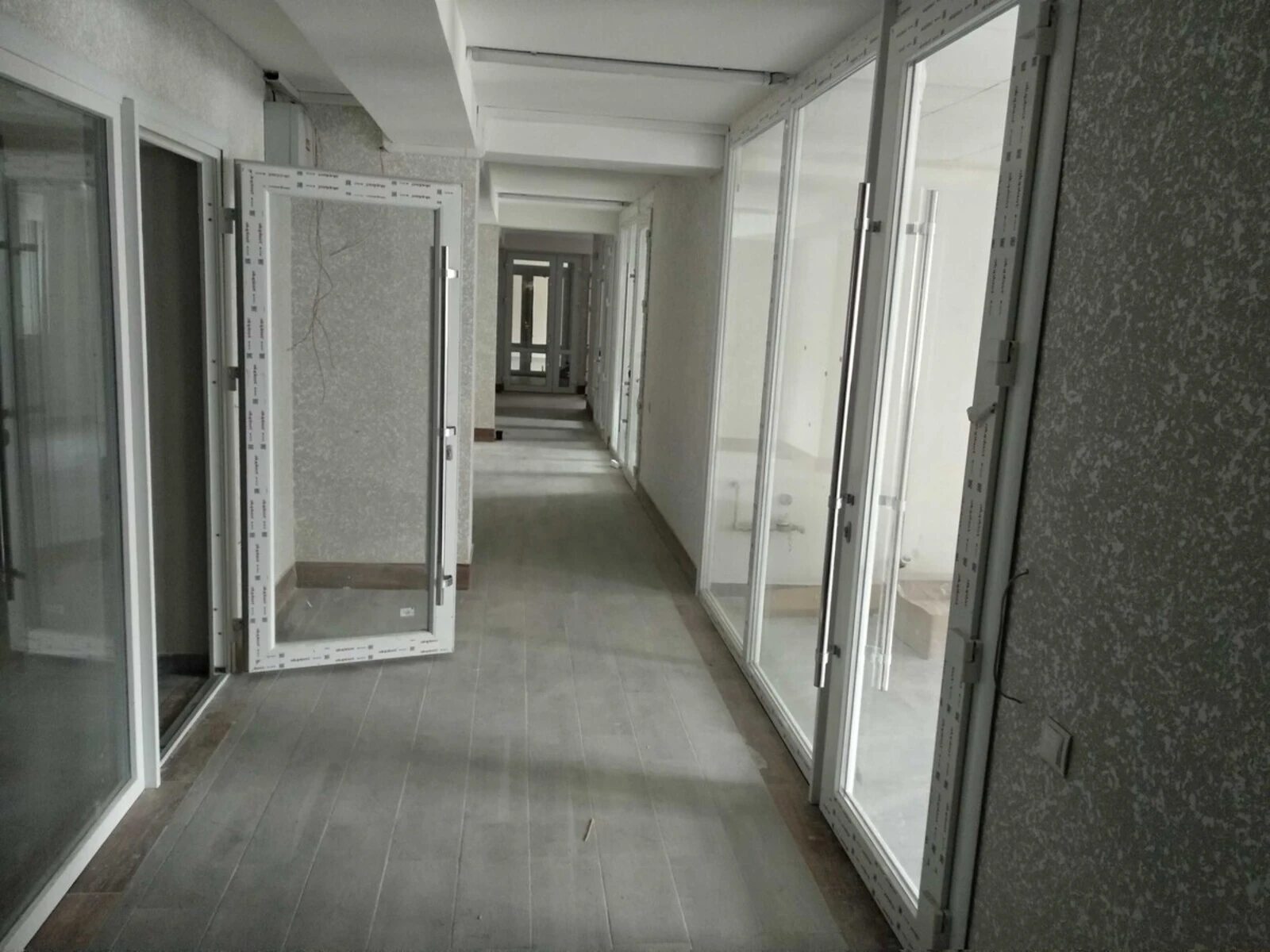 Продам нерухомість під комерцію. 90 m², 1st floor/9 floors. Збаразька вул., Тернопіль. 