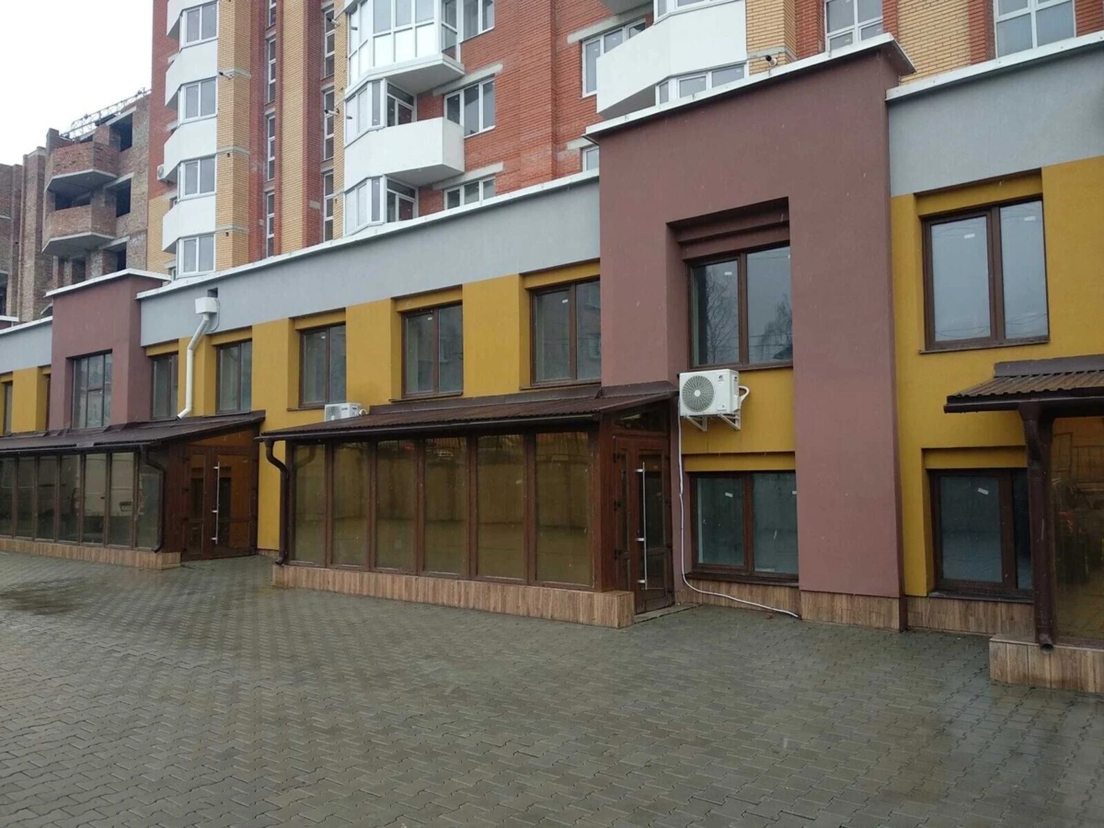 Real estate for sale for commercial purposes. 90 m², 1st floor/9 floors. Zbarazka vul., Ternopil. 