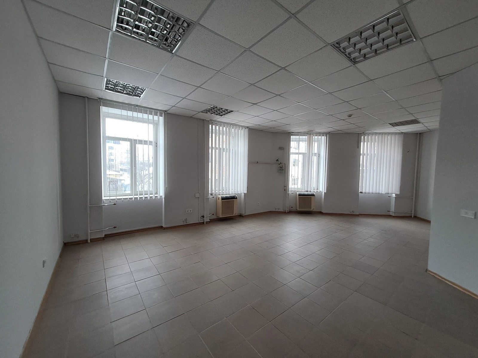Real estate for sale for commercial purposes. 44 m², 3rd floor/10 floors. 3, Mykulynetska vul., Ternopil. 