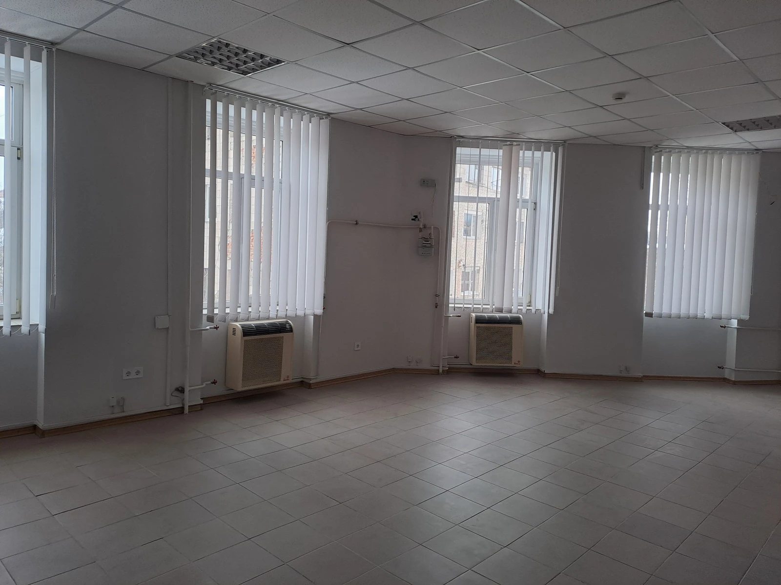 Real estate for sale for commercial purposes. 44 m², 3rd floor/10 floors. 3, Mykulynetska vul., Ternopil. 
