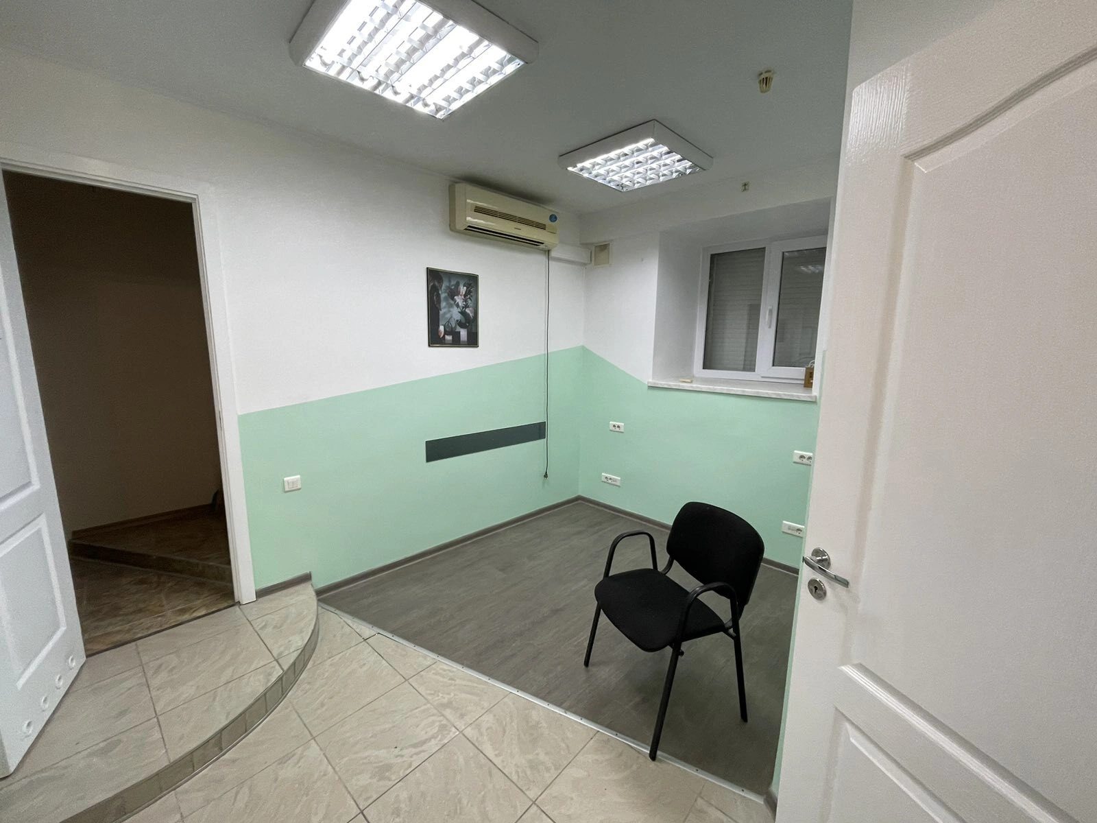 Продам нерухомість під комерцію. 35 m², 1st floor/4 floors. 24, Руська вул., Тернопіль. 