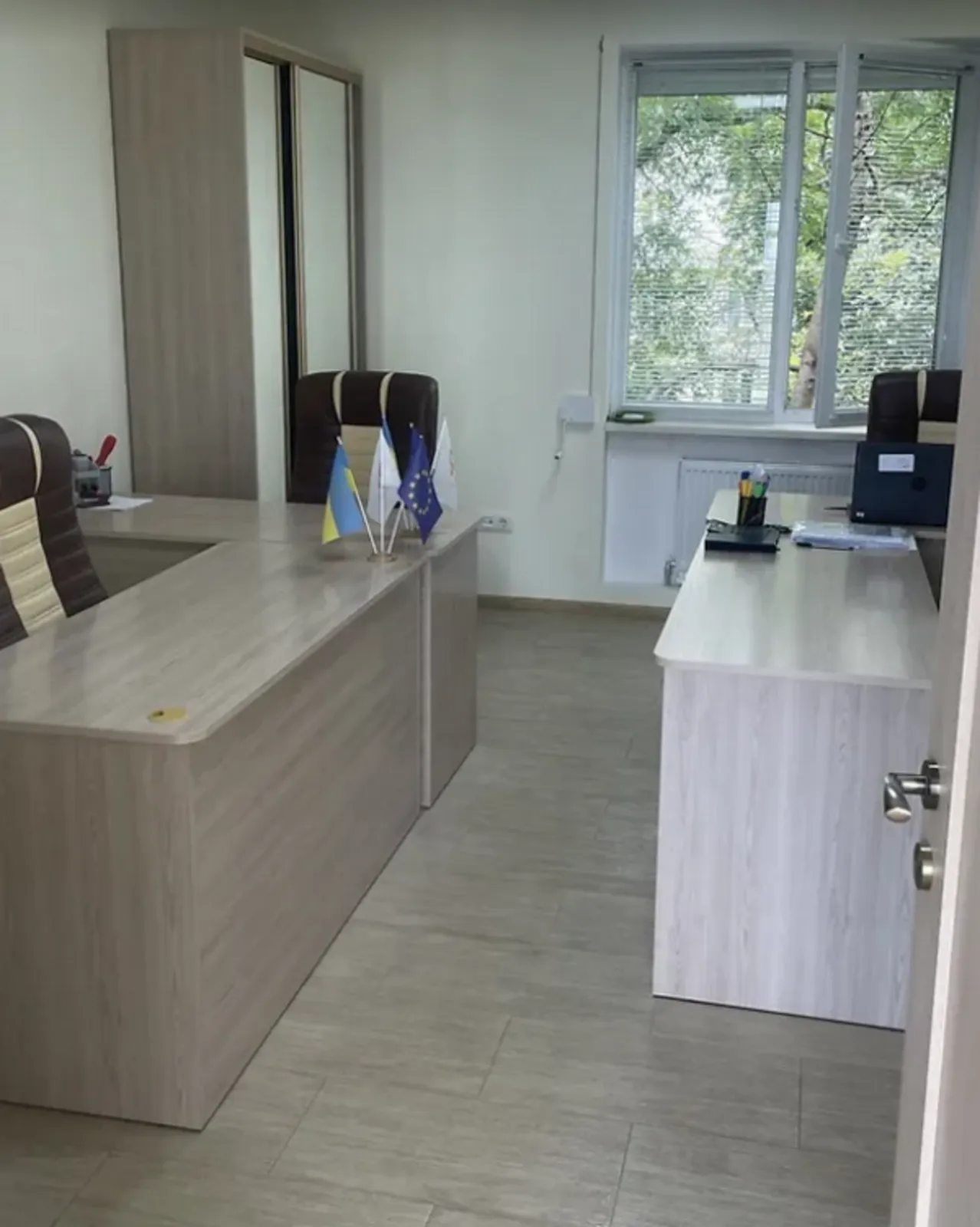 Продам нерухомість під комерцію 216 m², 2 пов./4 поверхи. Аляска, Тернопіль. 