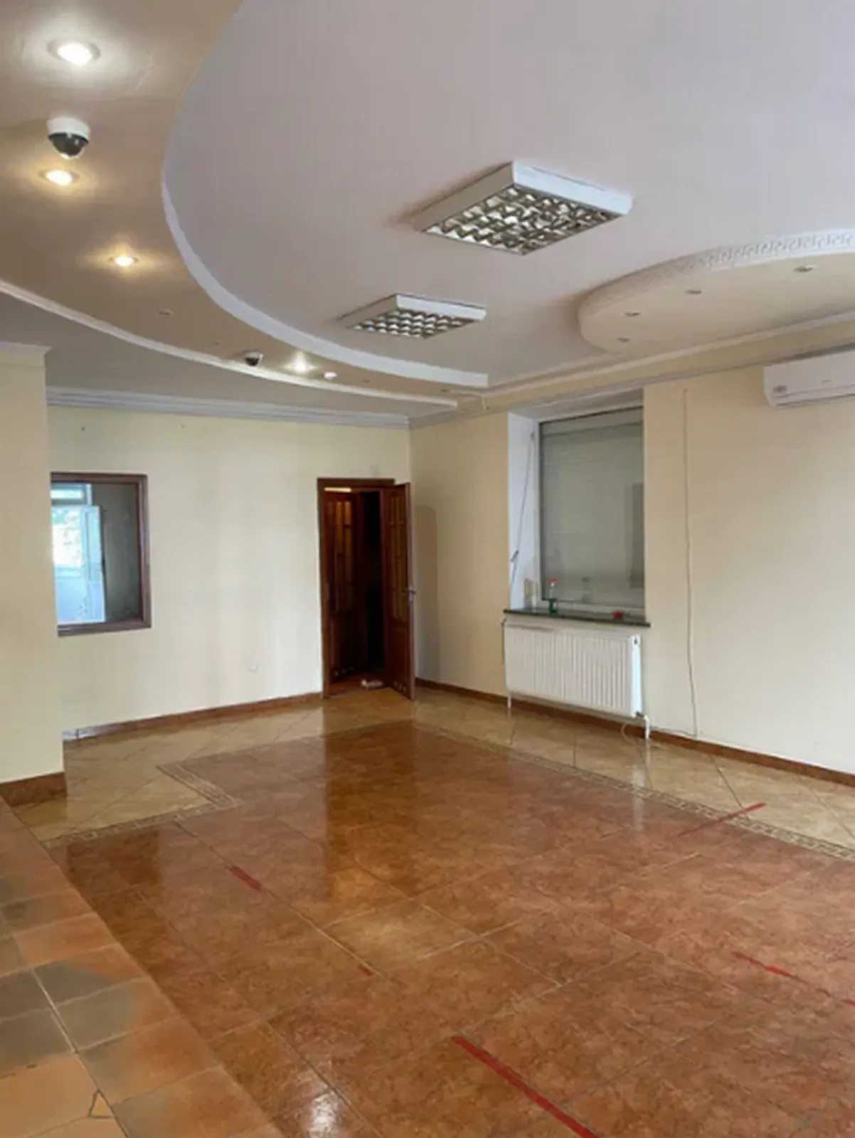 Commercial space for sale. 67 m², 1st floor/5 floors. Druzhba, Ternopil. 