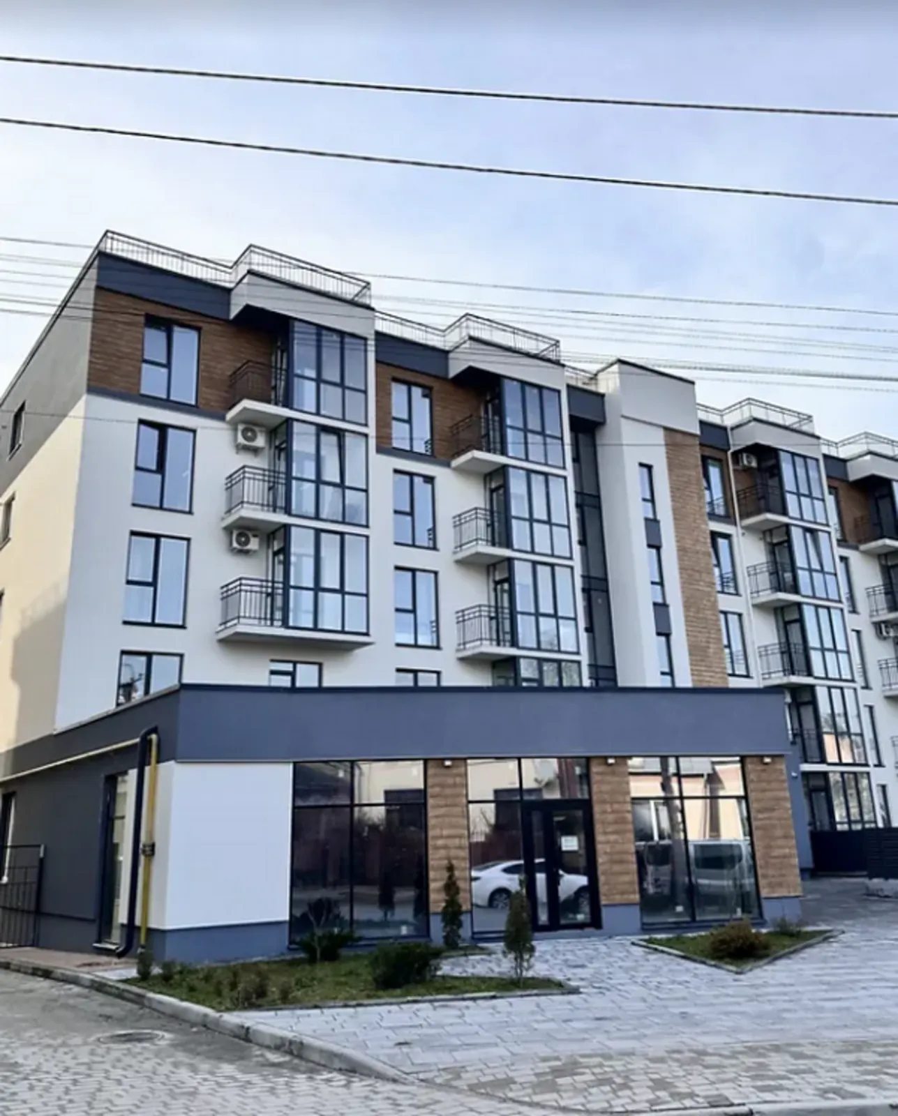 Apartments for sale. 3 rooms, 72 m², 2nd floor/5 floors. Staryy park, Ternopil. 