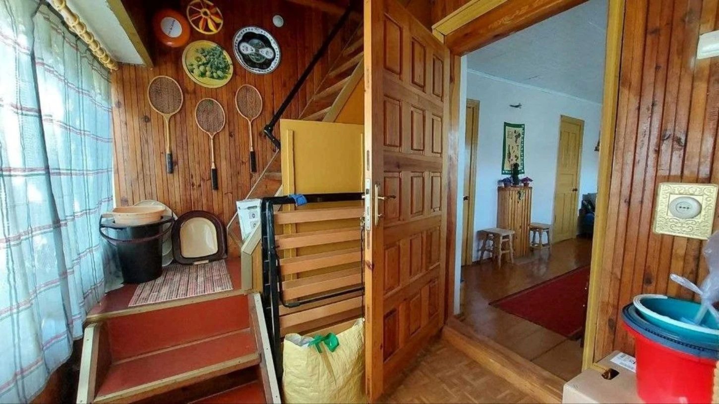 Summer cottage for sale. 5 rooms, 112 m², 2 floors. Rozhny. 