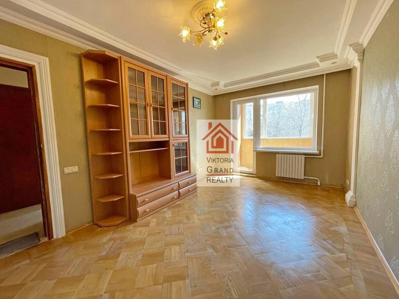 Apartments for sale. 1 room, 35 m², 2nd floor/9 floors. Akademyka Koroleva, Odesa. 