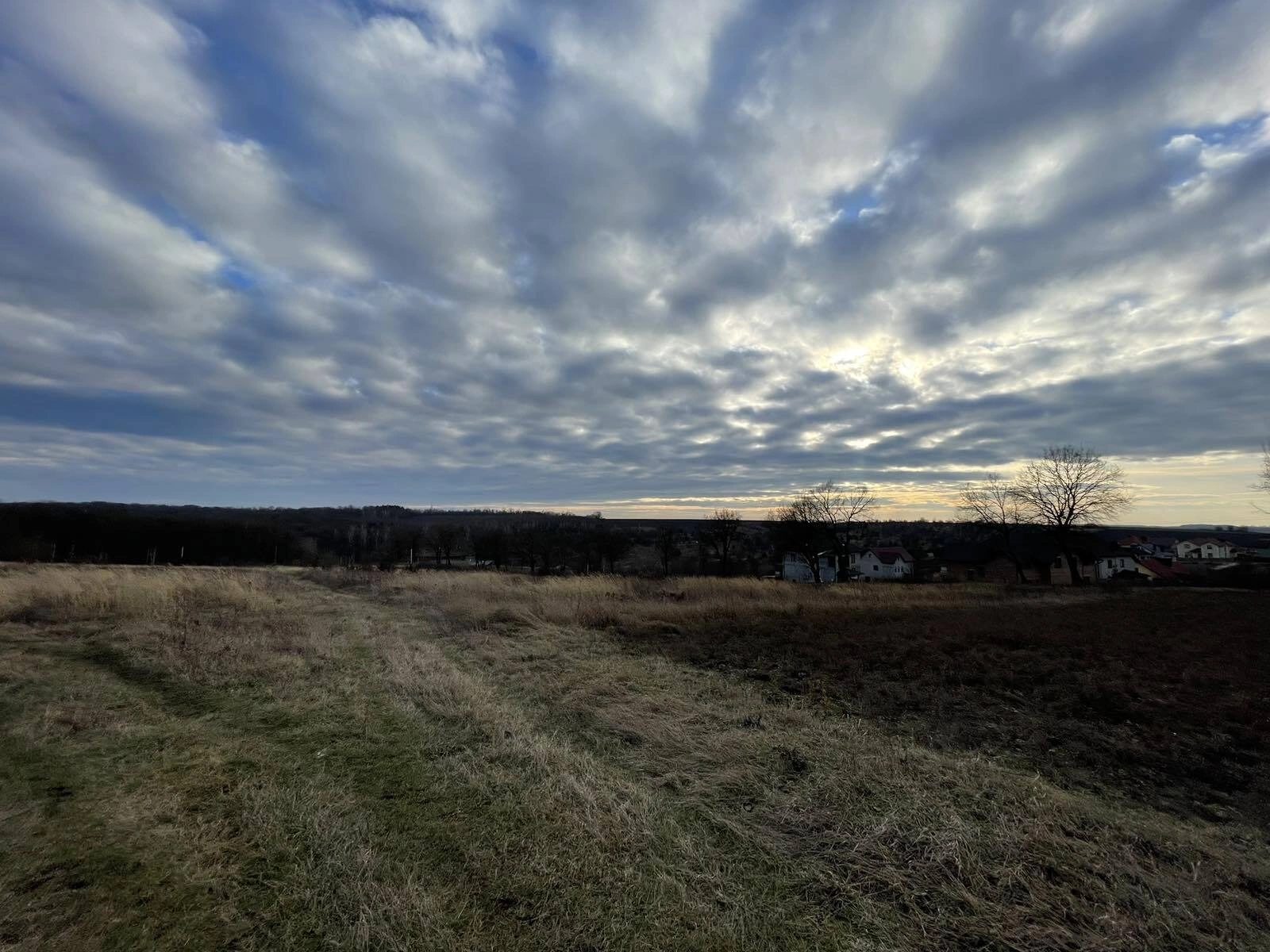 Продаж ділянки с. Підгородне