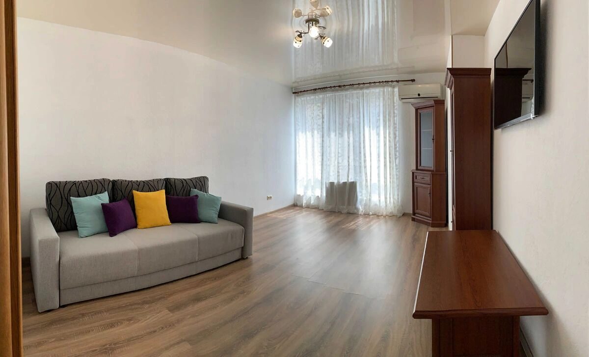 Apartments for sale. 1 room, 92 m², 4th floor/24 floors. 9, Motornyy prov , Kyiv. 