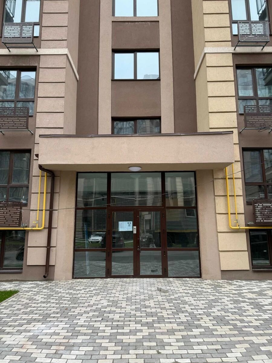 Apartments for sale. 1 room, 40 m², 1st floor/9 floors. 107, Metrologichna 107, Kyiv. 