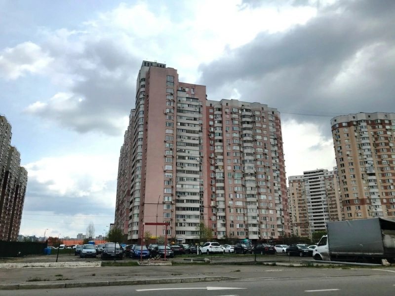 Продаж квартири. 1 room, 60 m², 11 floor/23 floors. 2, Пчілки Олени 2, Київ. 