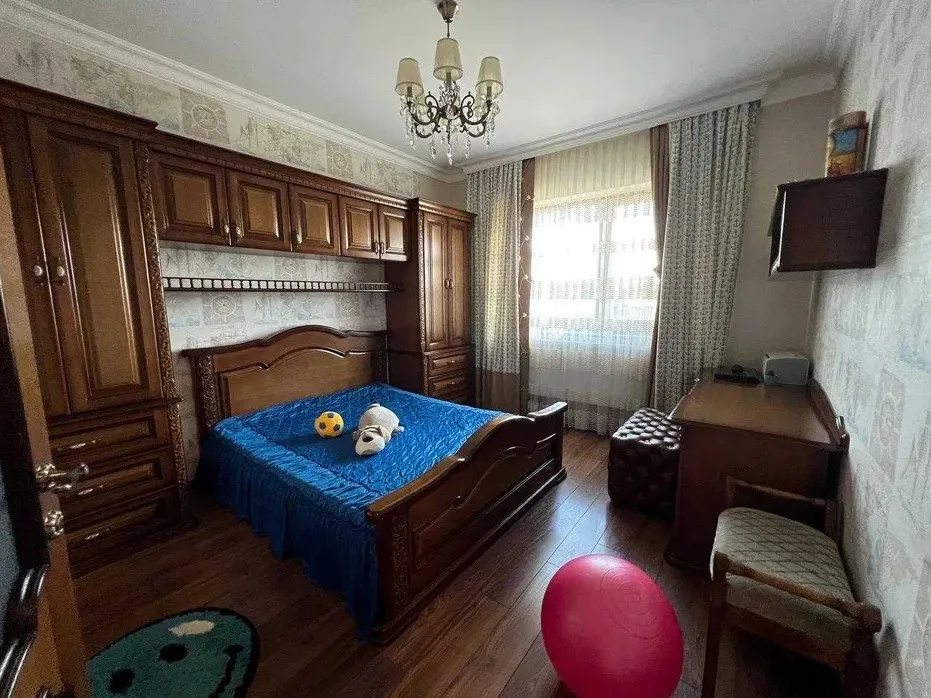 Продажа дома. 4 rooms, 137.3 m², 1 floor. 1, Батуріна, Цумань. 