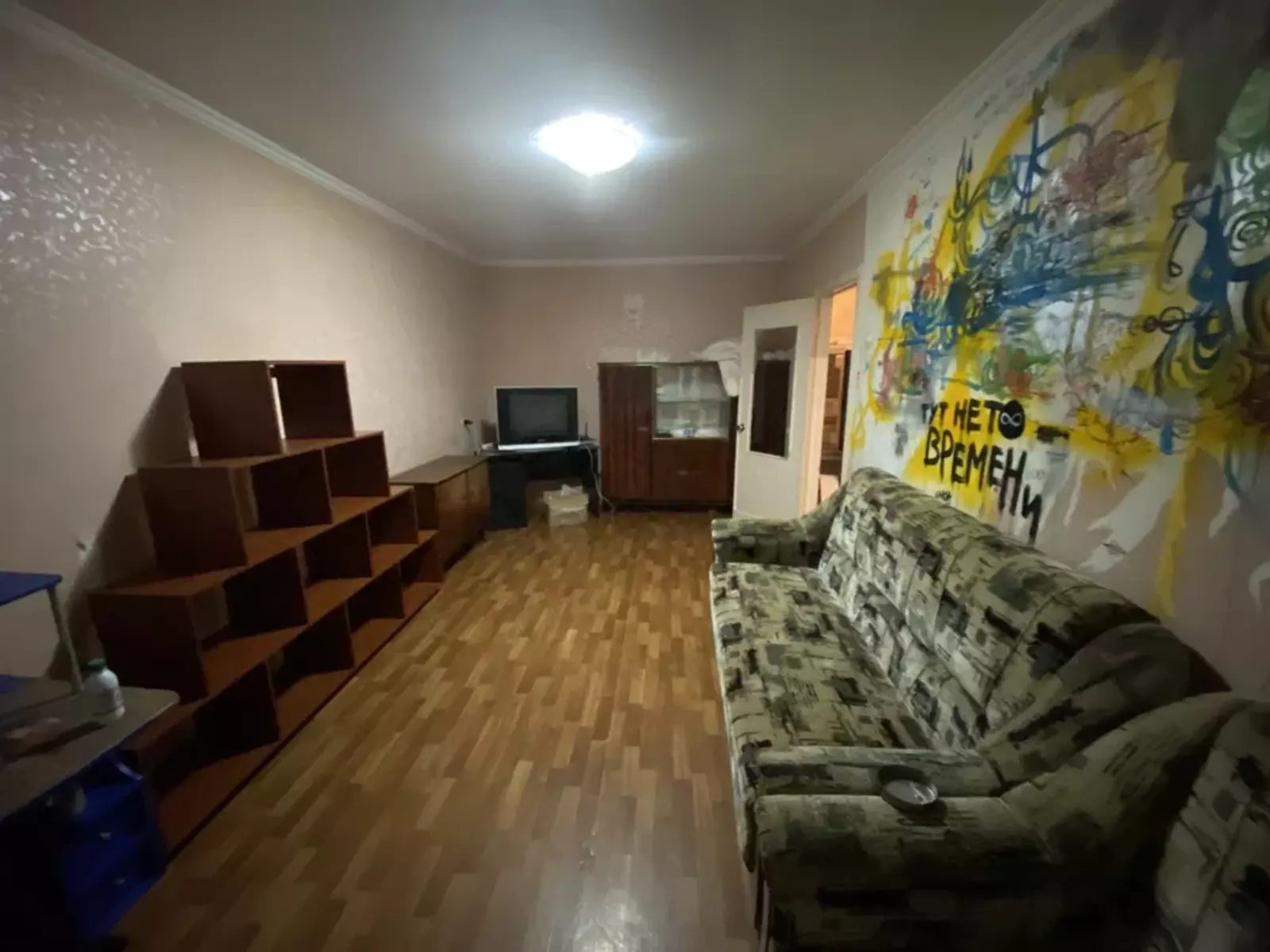 Продаж квартири. 1 room, 32 m², 4th floor/5 floors. 31, Космонавтов ул., Одеса. 