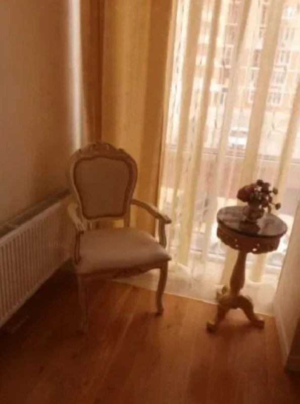 Apartment for rent. 1 room, 107 m², 2nd floor/18 floors. 5, Haharynskoe plato , Odesa. 