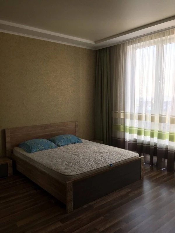 Apartment for rent. 2 rooms, 65 m², 20 floor/25 floors. 55, Lyustdorfskaya Doroha , Odesa. 