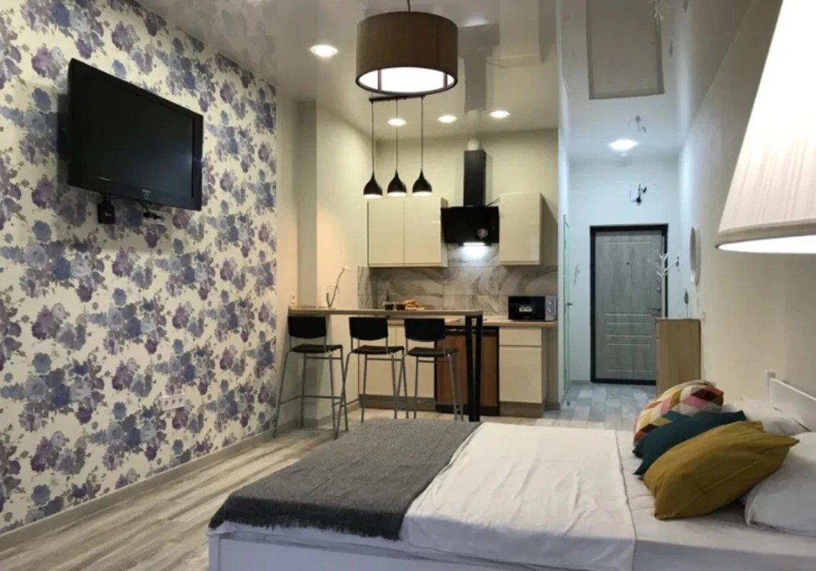 Apartment for rent. 1 room, 33 m², 7th floor/16 floors. 24, Klubnychnyy per., Odesa. 