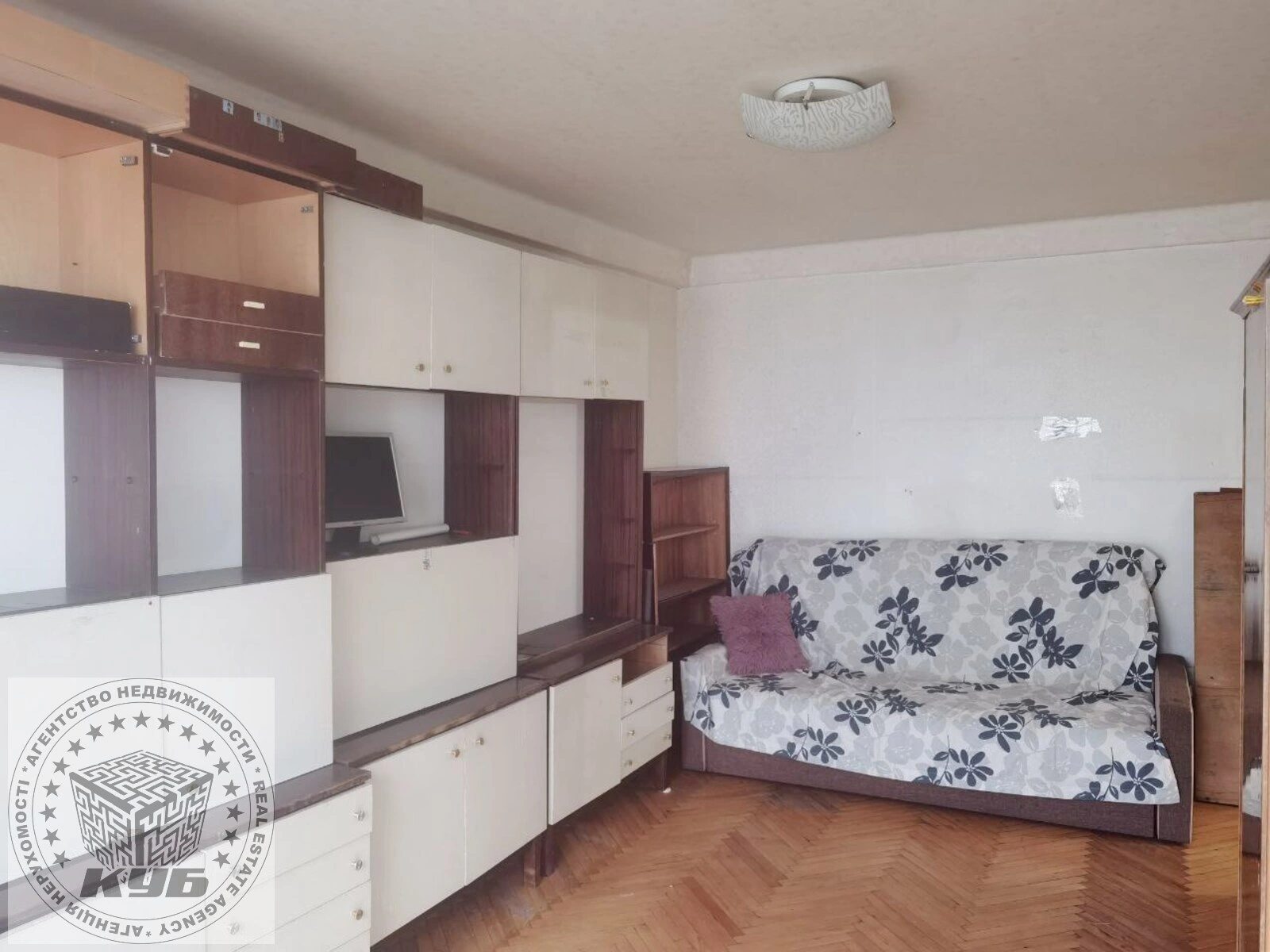 Продаж квартири 2 кімнати, 52 m², 5 пов./9 поверхів. 27, Олега Мудрака (Генерала Наумова) вул., Київ. 