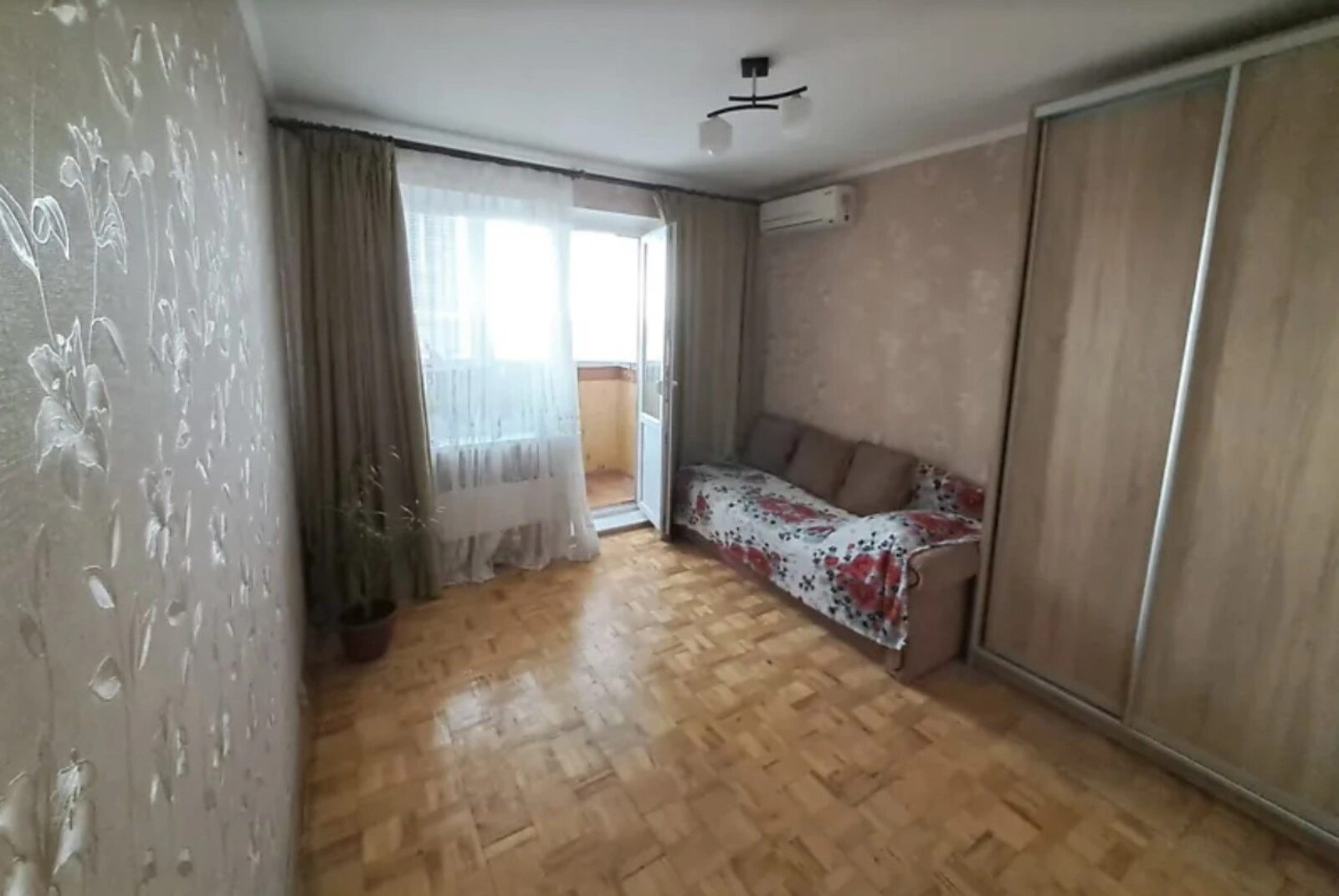 Apartments for sale. 2 rooms, 47 m², 15 floor/16 floors. 11, Marshala Yakubovskoho ul., Kyiv. 