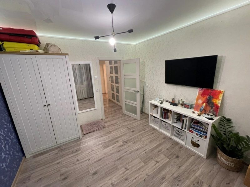 Продаж квартири. 3 кімнати, 88 m², 16 поверх/16 поверхів. 1, Григоренка Петра 1, Київ. 