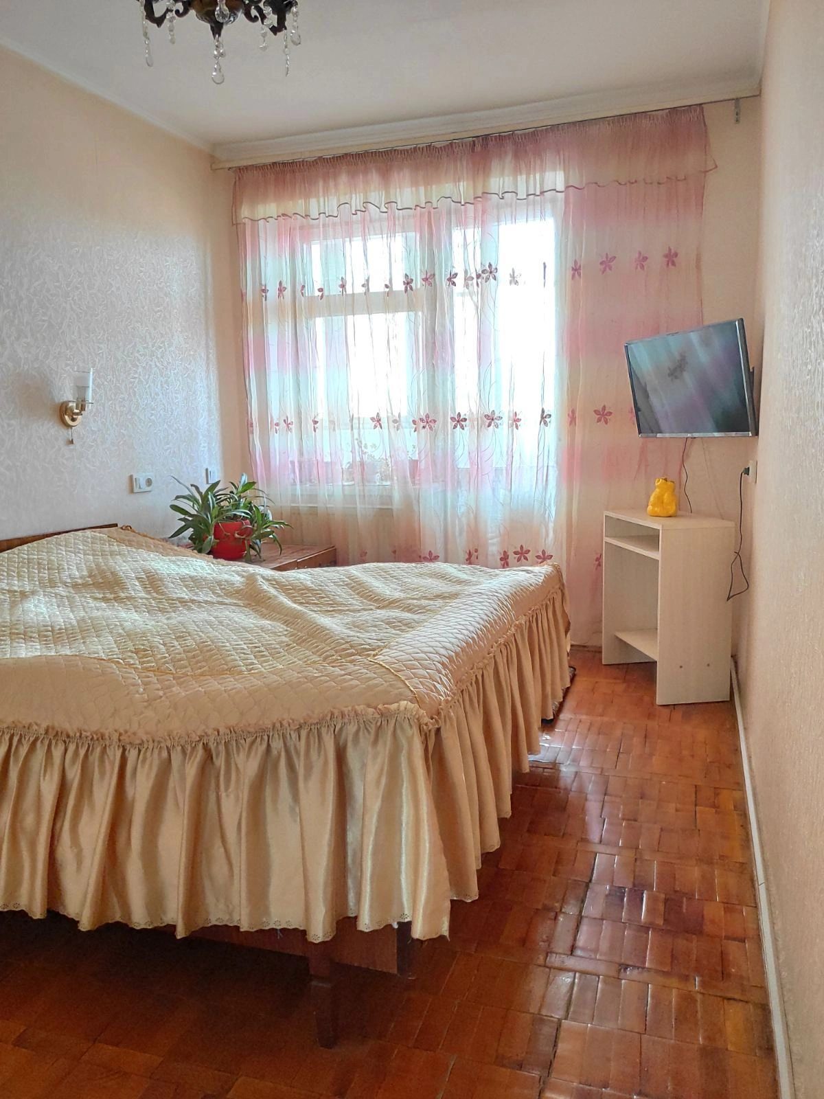 Продаж квартири. 4 rooms, 77 m², 6th floor/10 floors. Галицька вул., Тернопіль. 