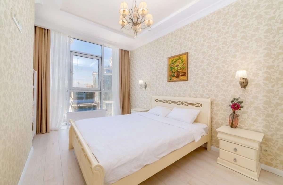 Здам квартиру. 2 rooms, 80 m², 19 floor/23 floors. 60, Французский б-р, Одеса. 