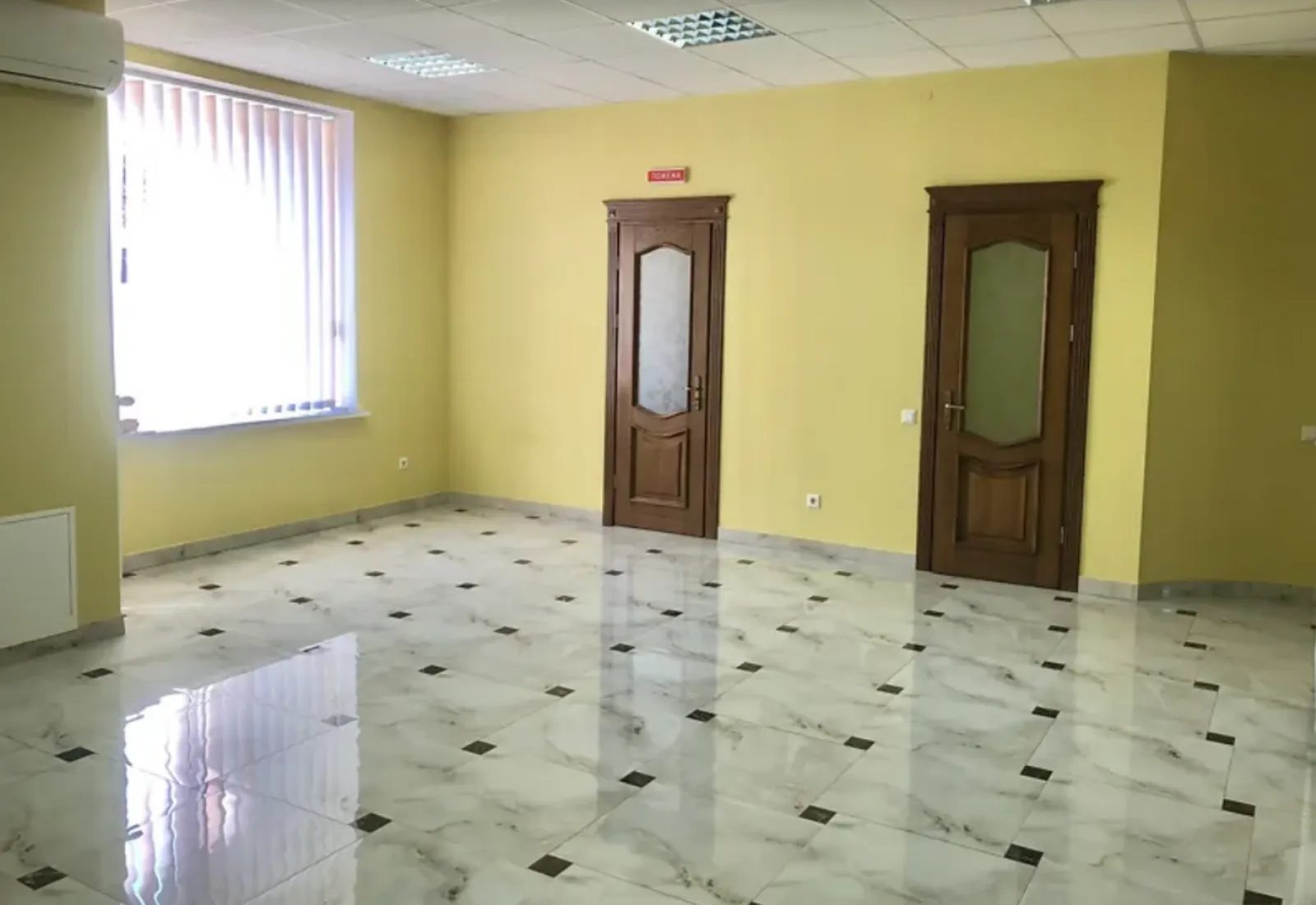 Продам нерухомість під комерцію 110 m². Центр, Тернопіль. 