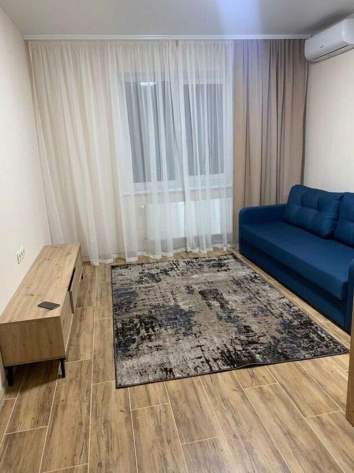 Apartment for rent. 1 room, 38 m², 2nd floor/4 floors. 103, Soborna , Sofiyivska Borshchahivka. 