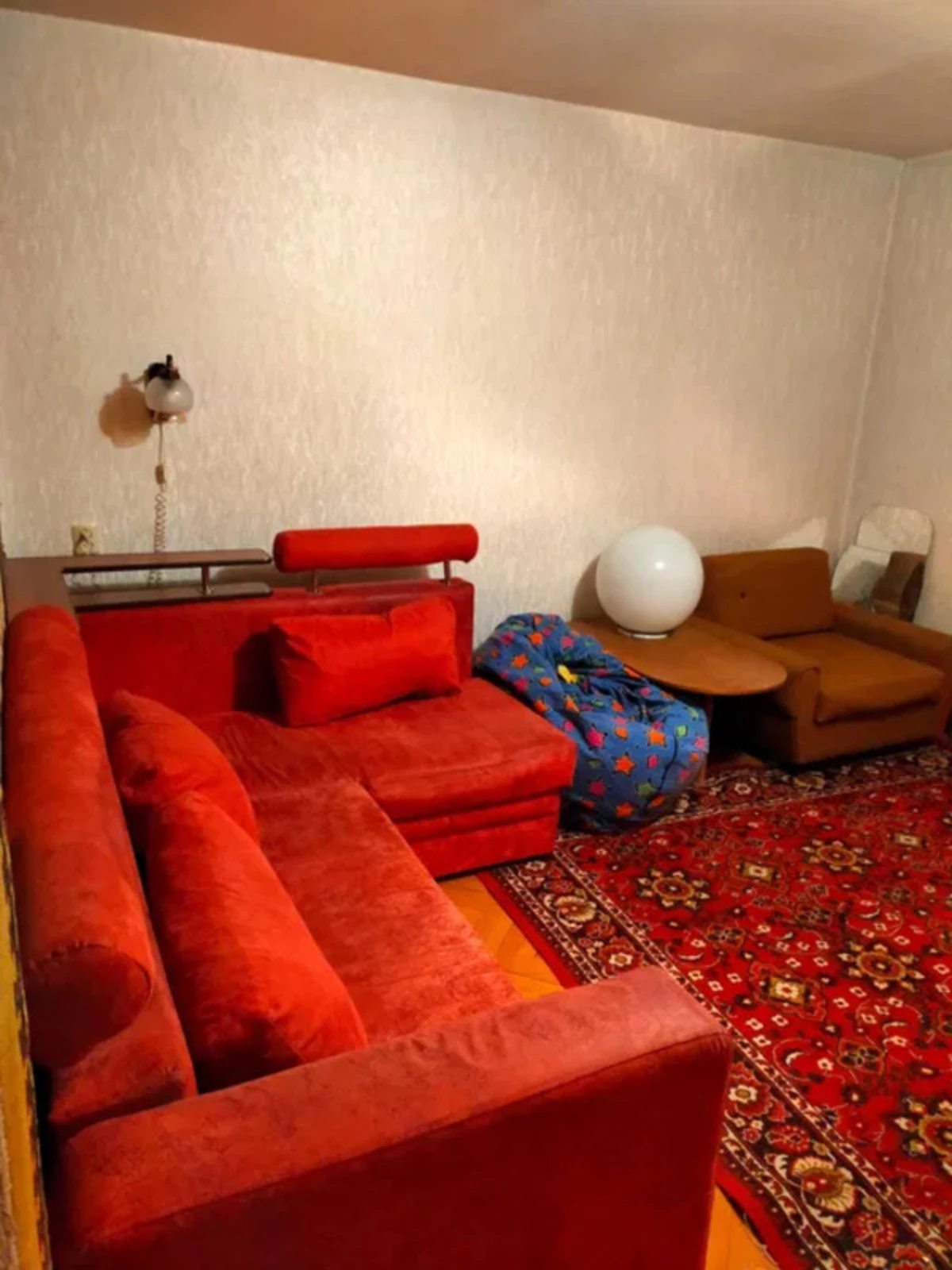Продаж квартири. 3 rooms, 76 m², 1st floor/10 floors. 2, Симиренка 2, Київ. 