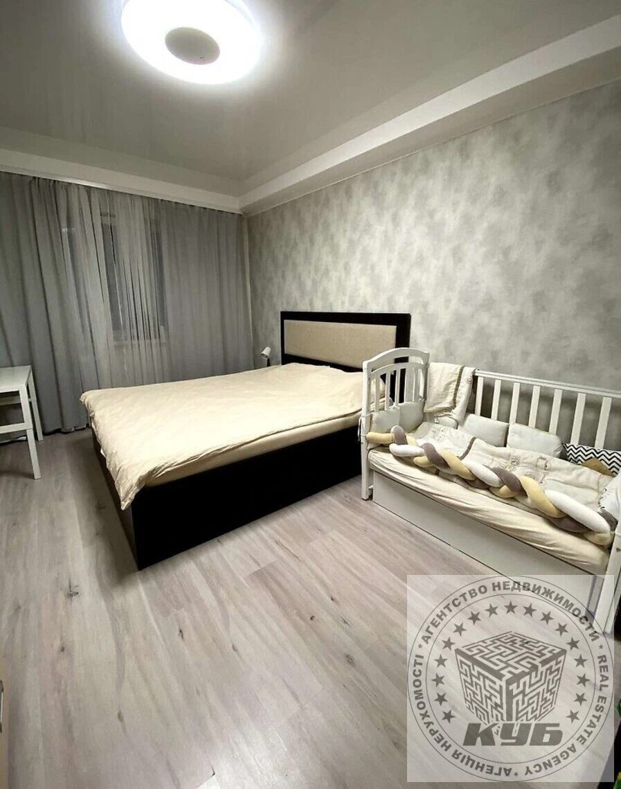 Продаж квартири. 2 rooms, 46 m², 2nd floor/5 floors. 18, Зодчих 18, Київ. 