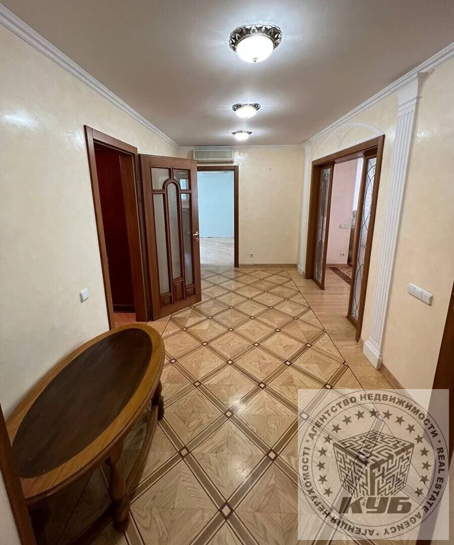 Продаж квартири 4 кімнати, 168 m², 9 пов./17 поверхів. 2, Якуба Колоса , Київ. 