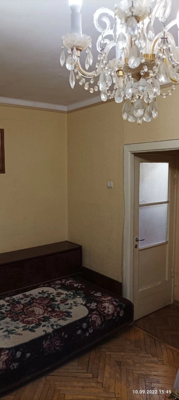 Продаж квартири. 2 rooms, 46 m², 3rd floor/5 floors. 21, Депутатська 21, Київ. 