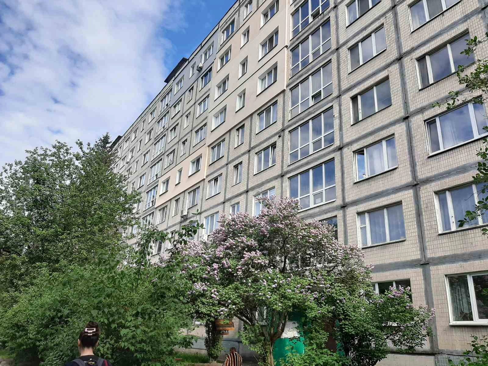 Apartments for sale. 3 rooms, 62 m², 3rd floor/9 floors. 4, Pr. Lesya Kurbasa , Kyiv. 