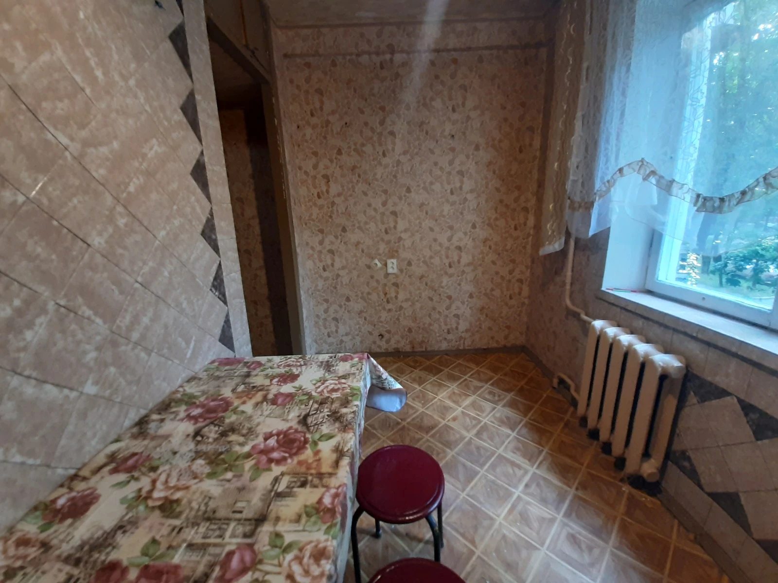 Продаж квартири. 2 rooms, 51 m², 2nd floor/5 floors. 28, Зодчих 28, Київ. 