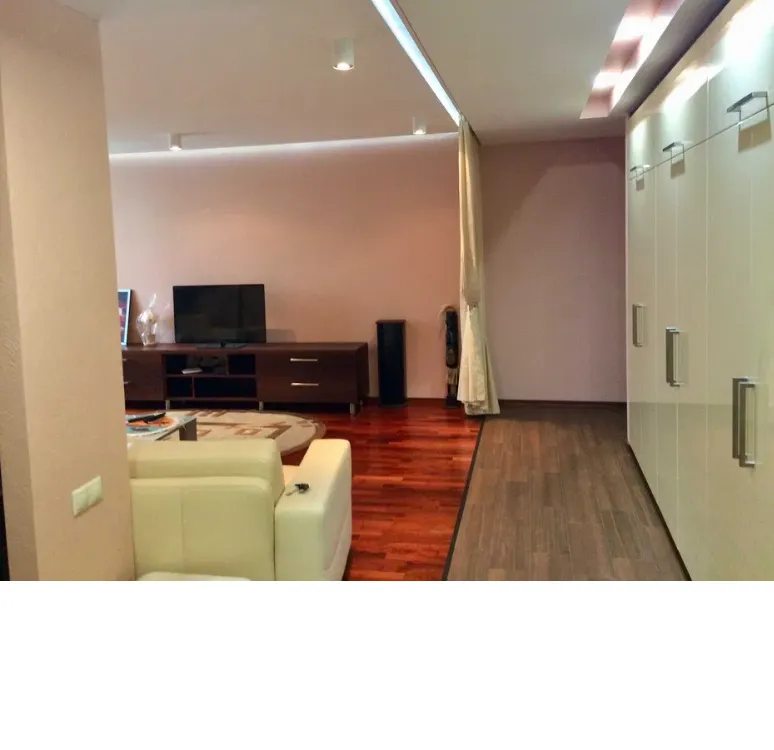 Apartment for rent. 2 rooms, 84 m², 17 floor/24 floors. 45, Vyshgorodska 45, Kyiv. 