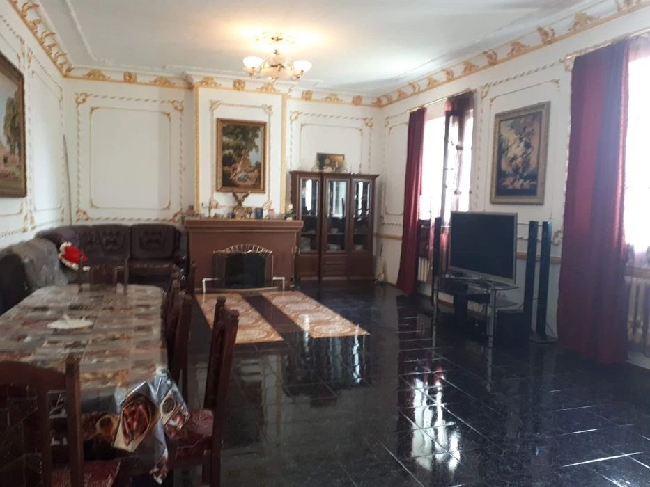 House for sale. 6 rooms, 240 m², 2 floors. Odesa. 