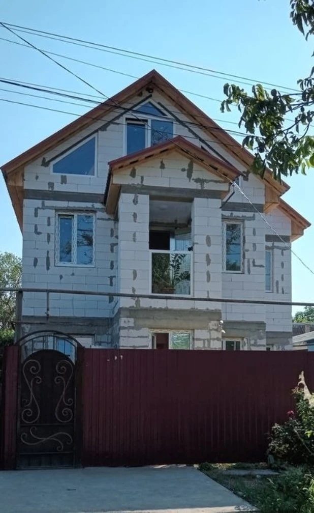 House for sale. 5 rooms, 103 m², 3 floors. Tyraspolskoe shosse, Odesa. 