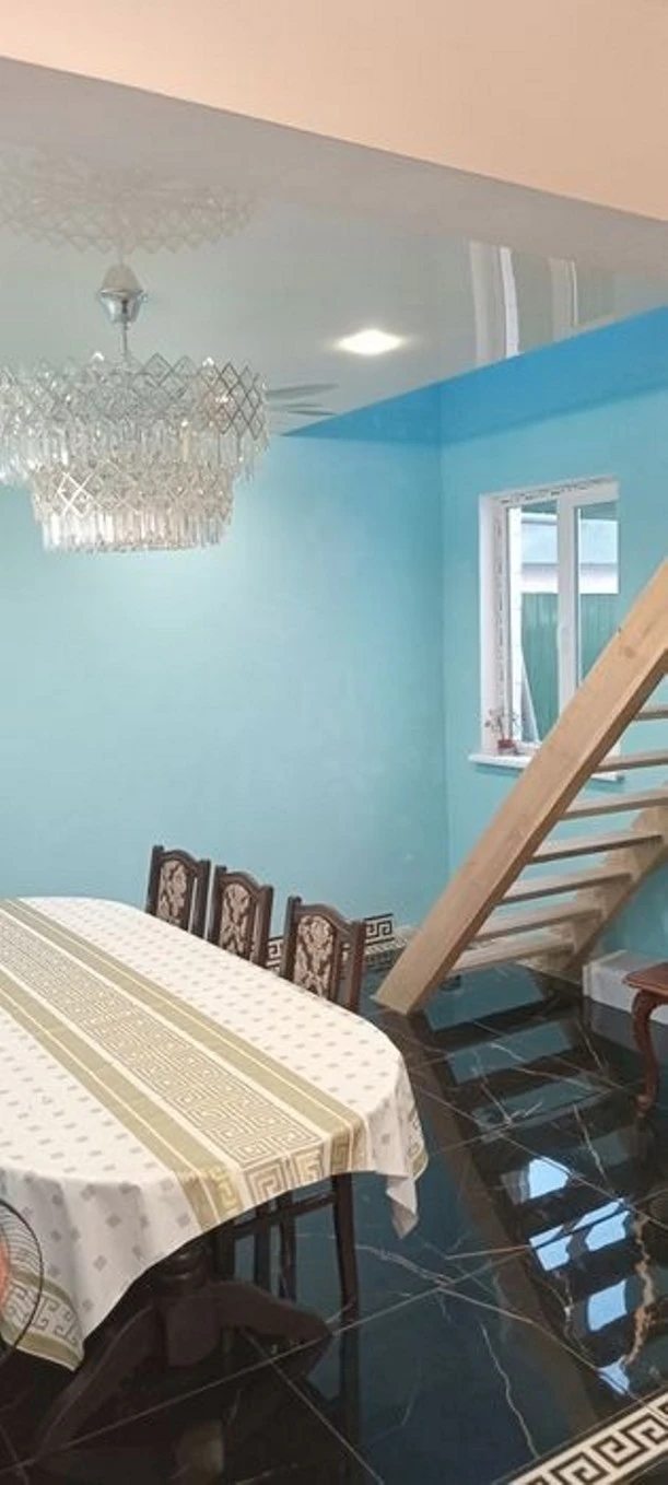 House for sale. 5 rooms, 103 m², 3 floors. Tyraspolskoe shosse, Odesa. 