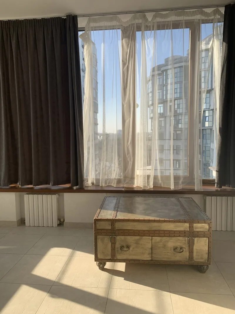 Продаж квартири. 4 rooms, 180 m², 9th floor/10 floors. 1, Черноморская ул., Одеса. 