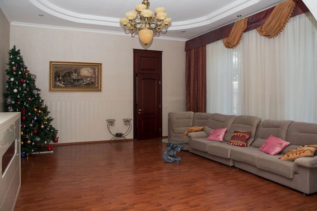 Apartments for sale. 4 rooms, 133 m², 2nd floor/3 floors. 53, Malaya Arnautskaya ul., Odesa. 
