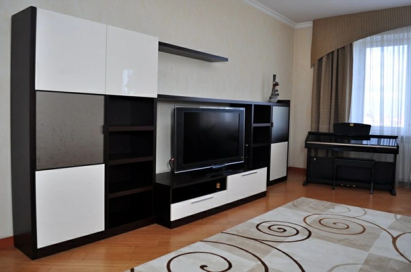 Apartments for sale. 3 rooms, 133 m², 6th floor/9 floors. 6, Geroyiv Stalingrada 6, Kyiv. 