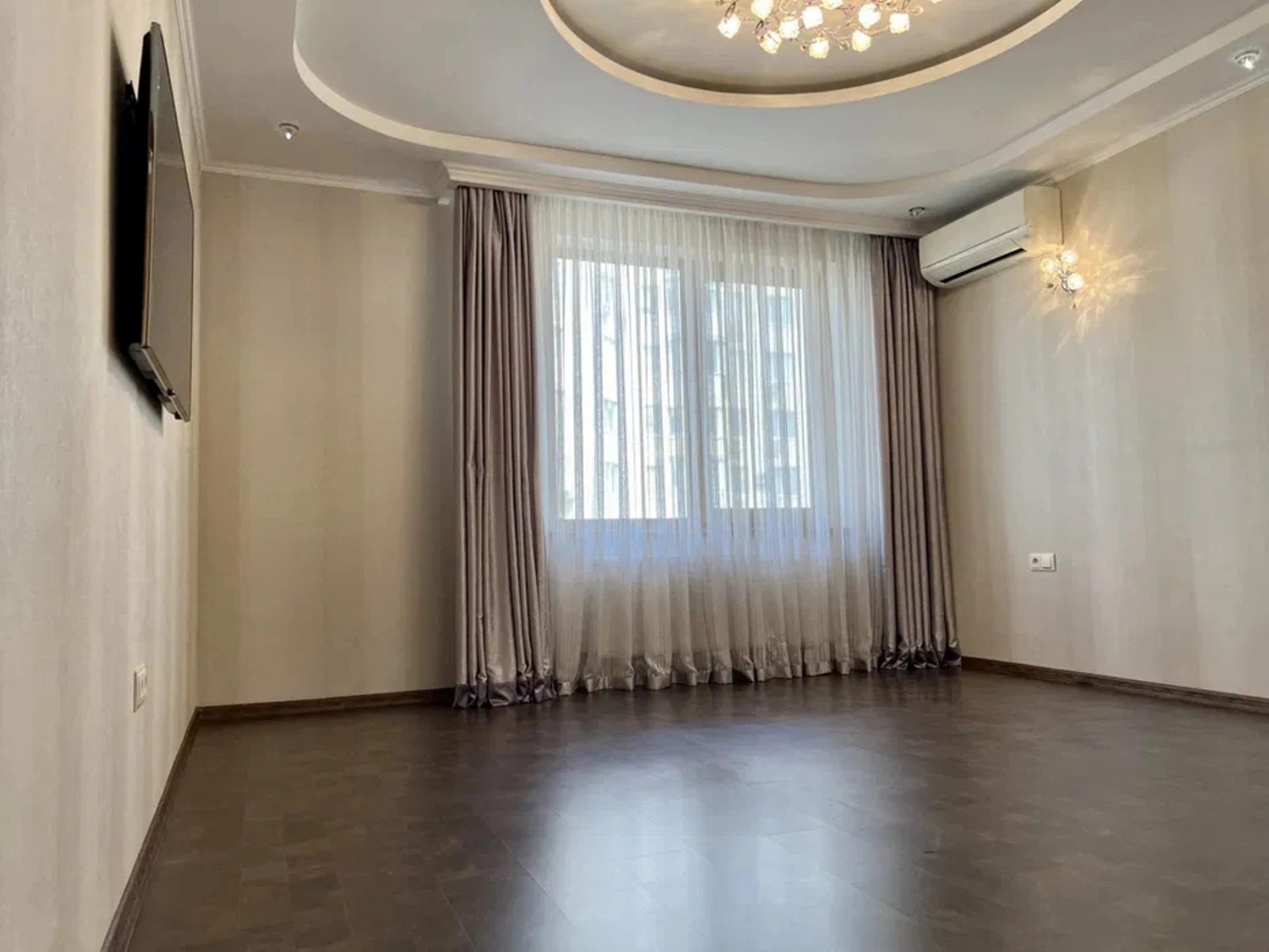 Apartments for sale. 1 room, 50 m², 10th floor/16 floors. 9, Massyv Raduzhnyy 1 , Odesa. 