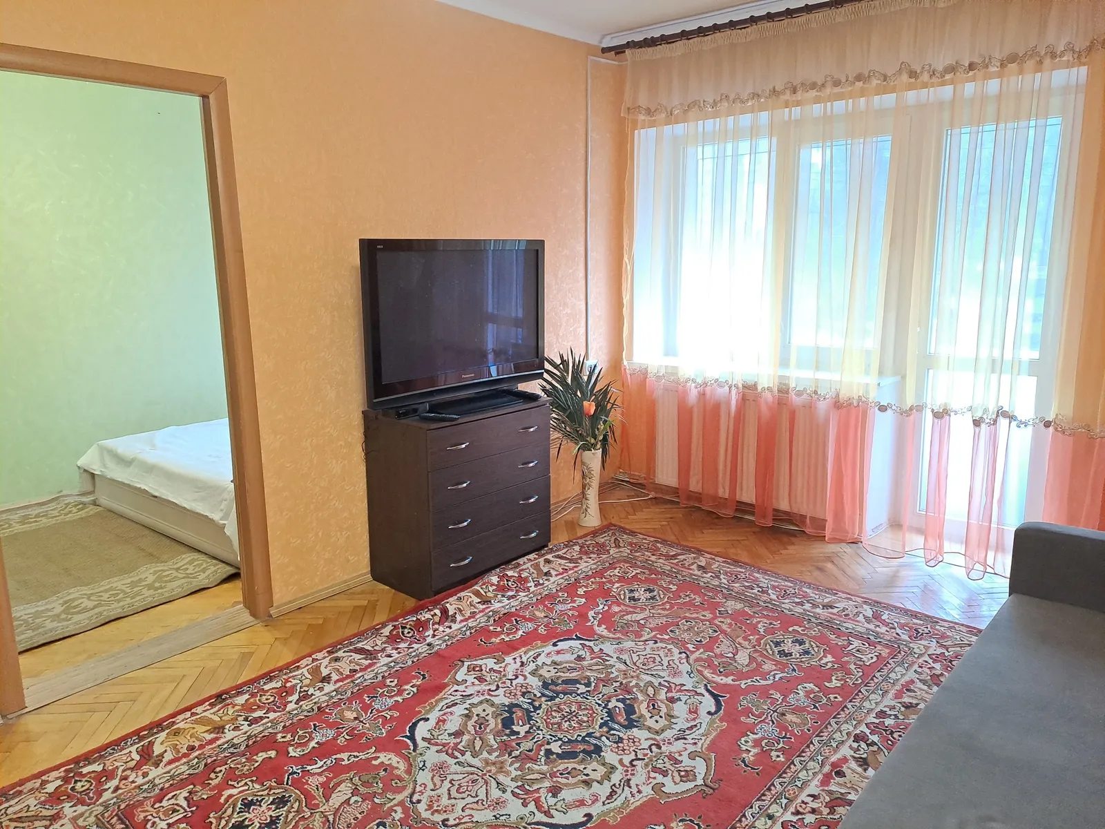 Apartment for rent 2 rooms, 47 m², 3rd fl./3 floors. Staryy Podil vul., Ternopil. 