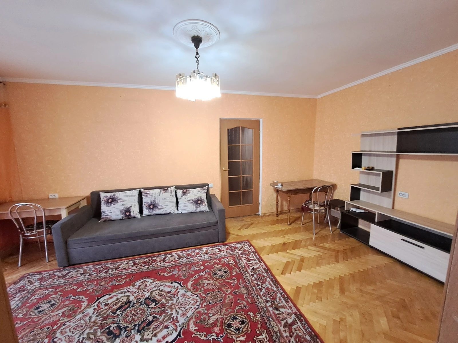 Apartment for rent 2 rooms, 47 m², 3rd fl./3 floors. Staryy Podil vul., Ternopil. 