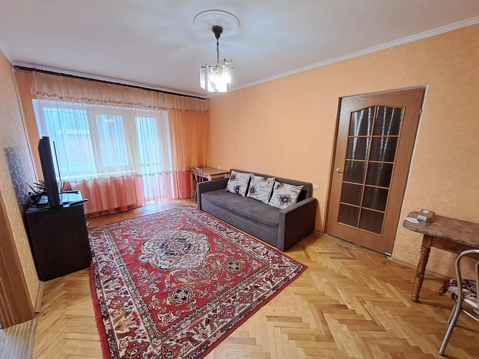 Apartment for rent 2 rooms, 47 m², 3rd fl./3 floors. Staryy Podil vul., Ternopil. 