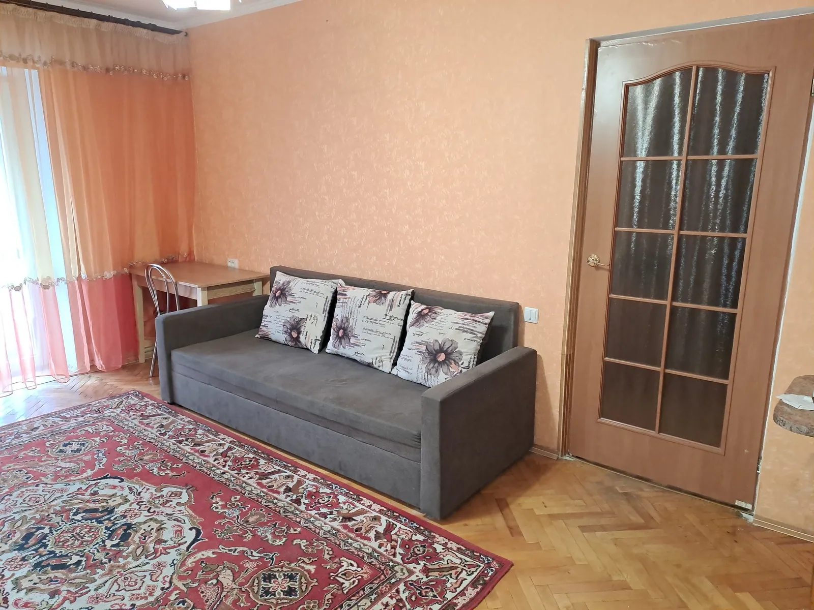 Apartment for rent 2 rooms, 47 m², 3rd fl./3 floors. Staryy Podil vul., Ternopil. 