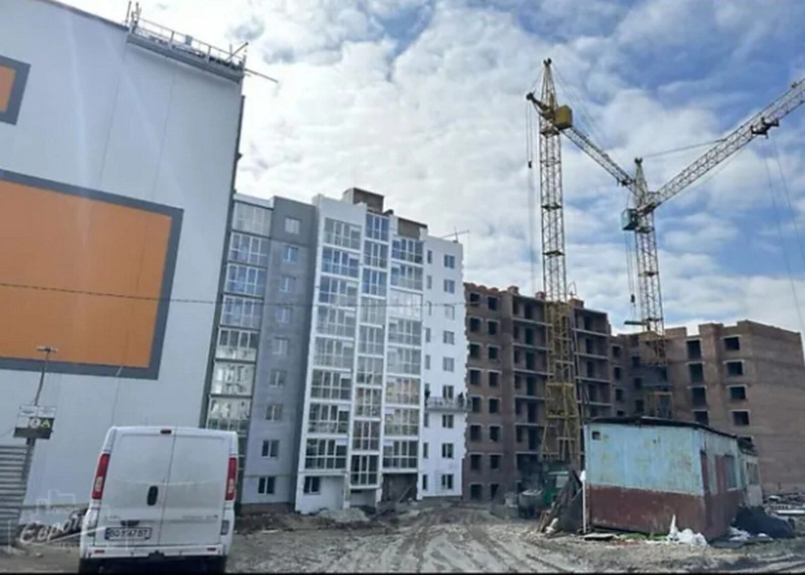 Продаж квартири 2 кімнати, 63 m², 3 пов./9 поверхів. Оболоня, Тернопіль. 