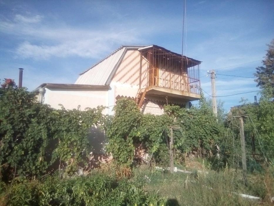 Summer cottage for sale. 3 rooms, 65 m², 2 floors. Bilyayivka. 