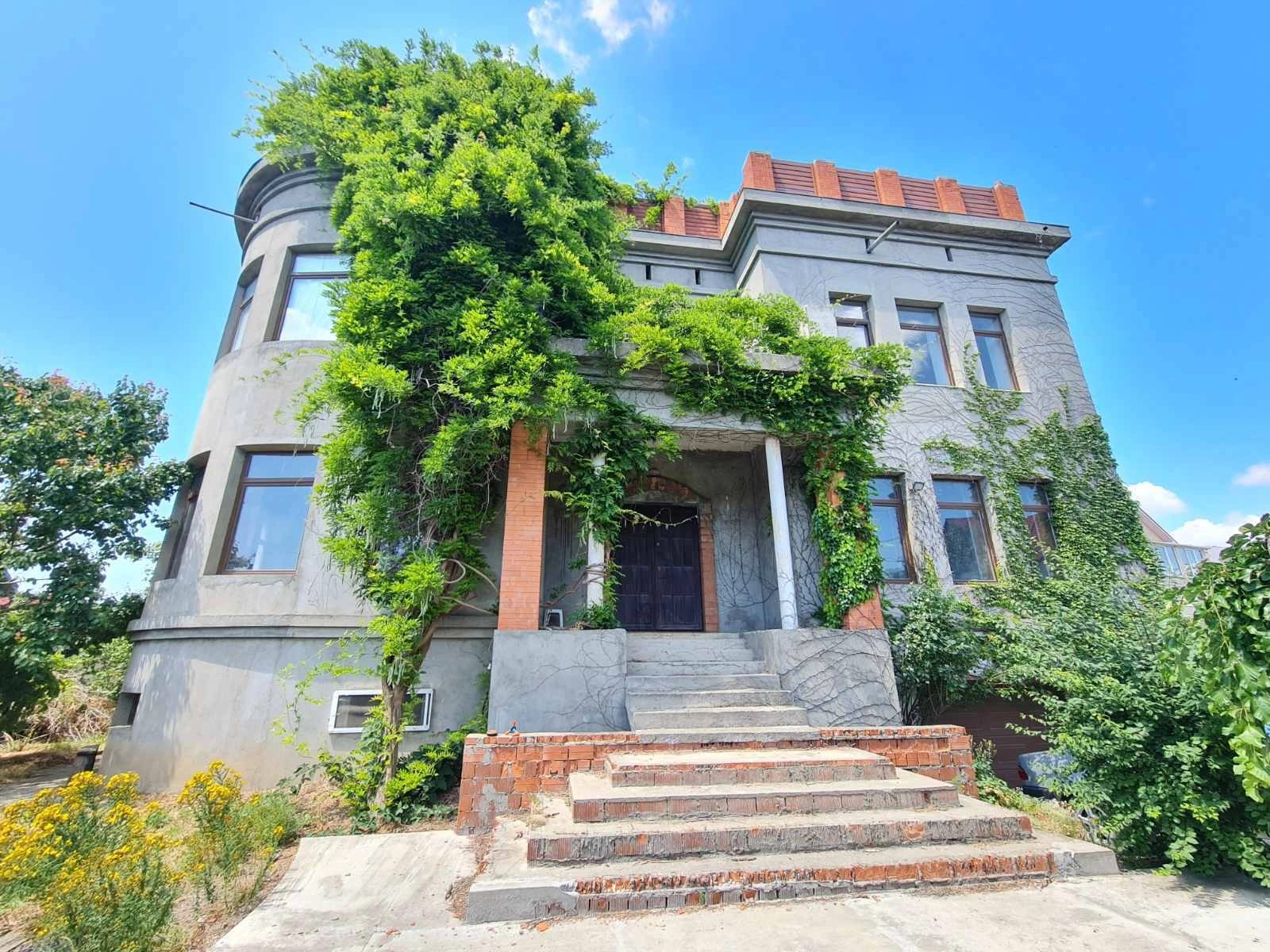 House for sale 570 m², 2 floors. Maryy Demchenko , Odesa. 