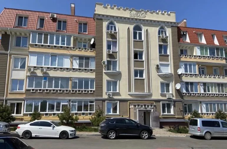 Apartment for rent. 1 room, 38 m², 1st floor/5 floors. Kyyivskyy rayon, Odesa. 