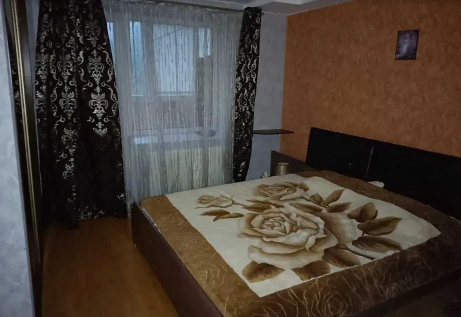 Apartments for sale. 3 rooms, 82 m², 2nd floor/9 floors. Sakharnyy zavod, Ternopil. 